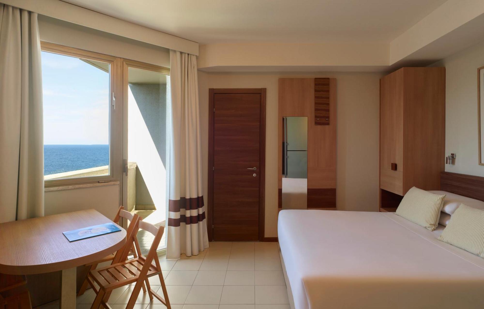 Serena Majestic Residence Montesilvano Bilik gambar