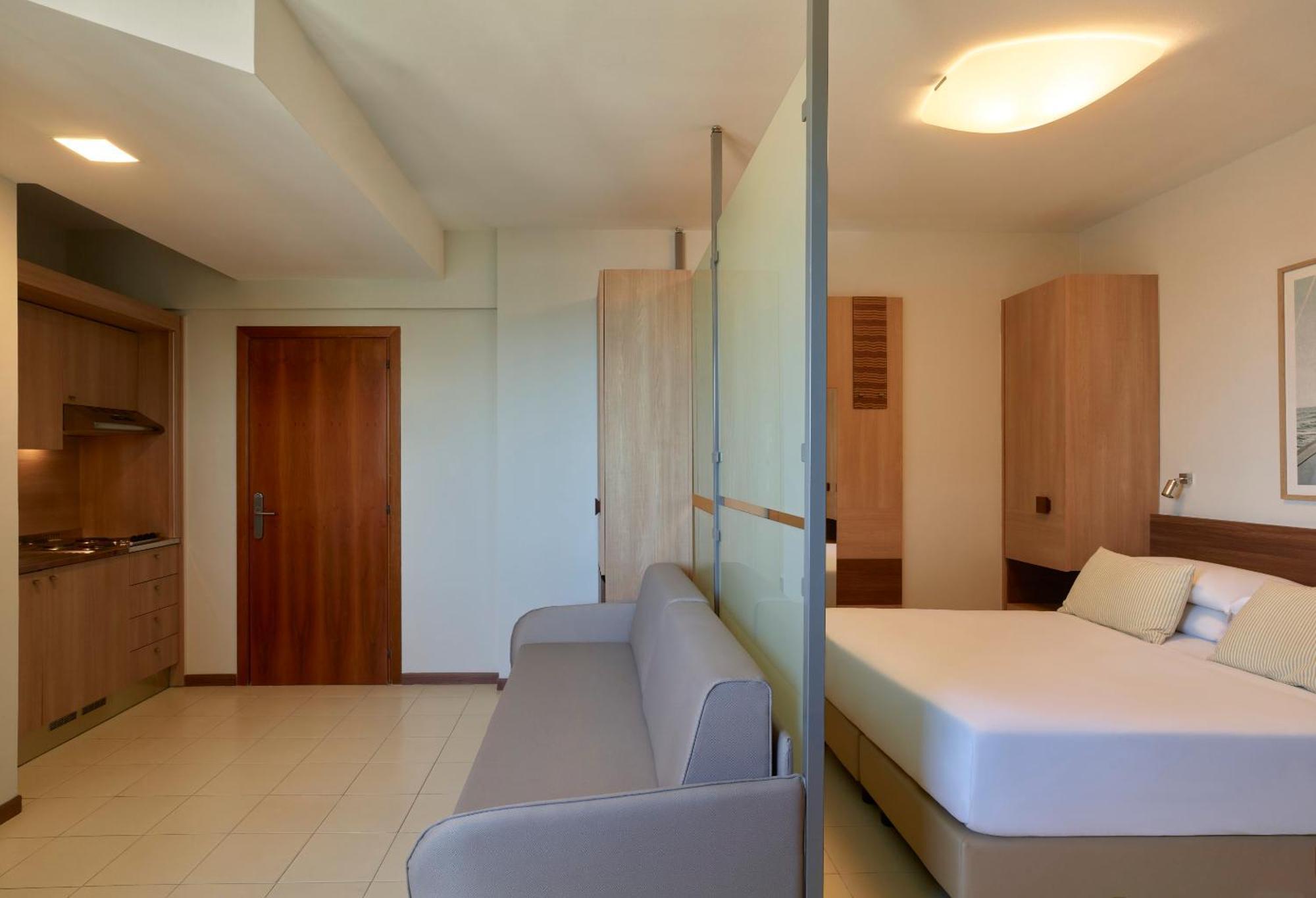 Serena Majestic Residence Montesilvano Bilik gambar